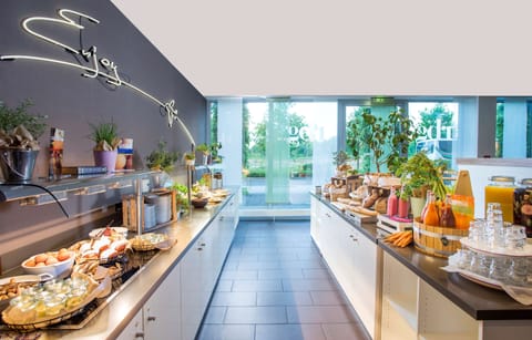 Daily buffet breakfast for a fee
