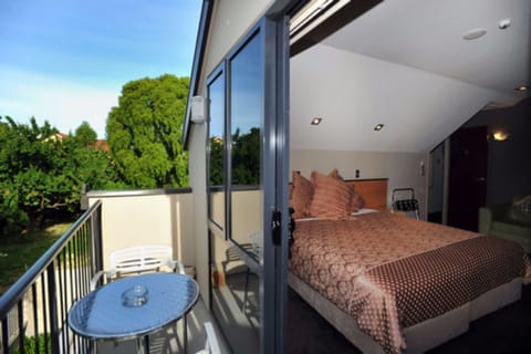 Studio with Balcony,Shower | Balcony