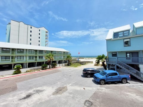 Direct access to the balcony from both bedrooms!