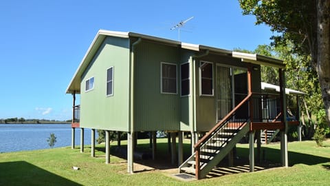 External view of cabin 2