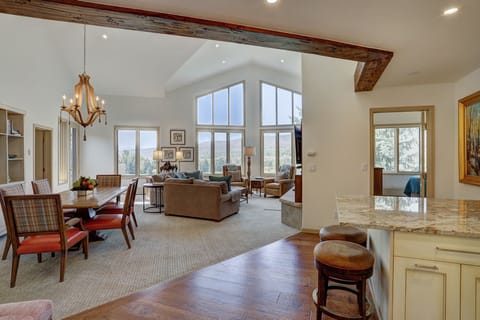 Condo, 2 Bedrooms | Living room