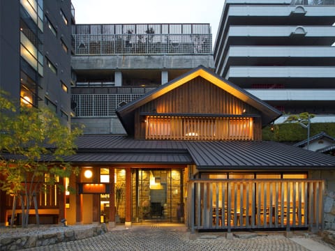 Front of property - evening/night