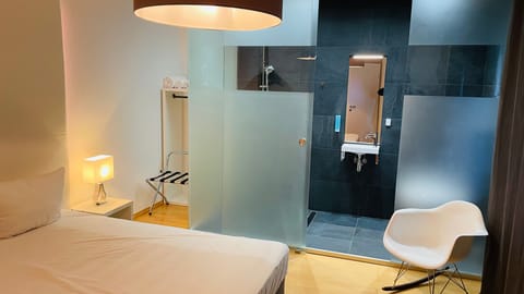 Deluxe Double Room, 1 Queen Bed, Non Smoking, Garden View | Individually decorated, individually furnished, desk, laptop workspace