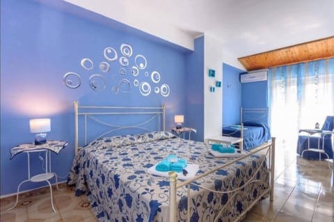 Comfort Quadruple Room, Multiple Beds, Non Smoking | Hypo-allergenic bedding, down comforters, individually decorated