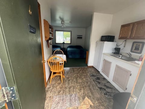 Suite, 2 Queen Beds | Free WiFi, bed sheets