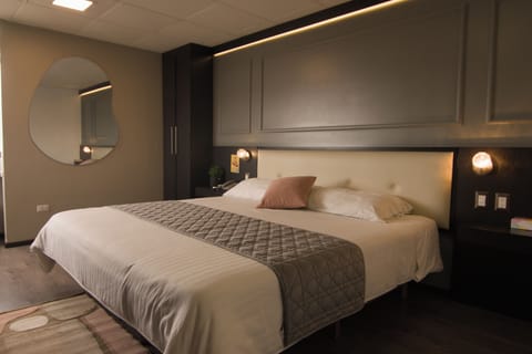 Deluxe Room, Non Smoking, City View | Premium bedding, desk, laptop workspace, blackout drapes