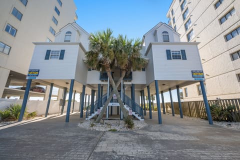 Welcome to Windy  "C" A duplex located oceanfront in Windy Hill!