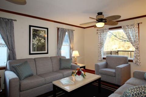 Cooperstown Baseball Rentals "Avonmora" - Great waterfront location for families to share