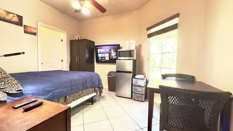 Hero shot- Bright, furnished studio with ceiling fan, queen bed and private entrance — Henderson NV