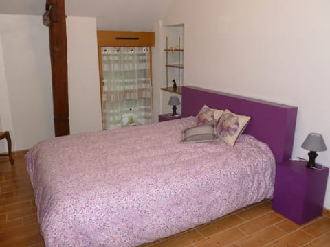 Romantic Double Room | Individually decorated, individually furnished, free WiFi, bed sheets