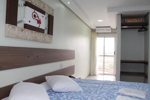 Minibar, laptop workspace, free WiFi, bed sheets
