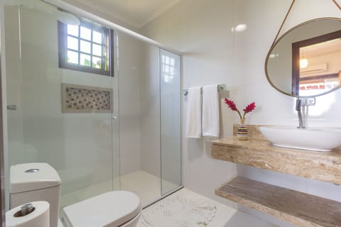 Traditional Triple Room, Ocean View | Bathroom | Shower, free toiletries, hair dryer, towels