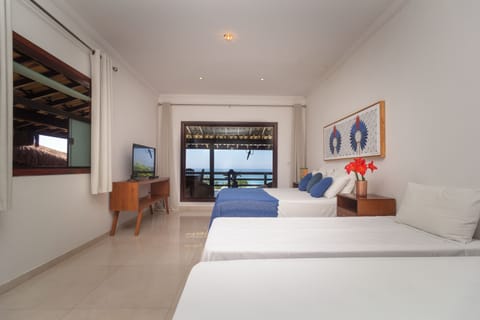 Classic Quadruple Room | Minibar, free WiFi, bed sheets