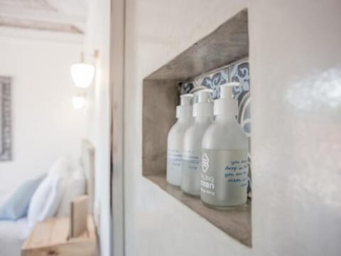 Double Room, 1 Double Bed, Mountain View | Bathroom amenities | Hair dryer, towels, soap, shampoo