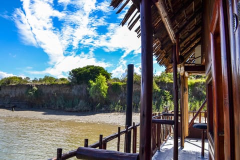 Maggie May House Boat | Terrace/patio