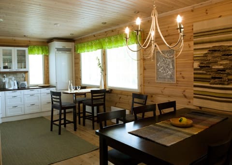 Family Villa, Bay View | In-room dining