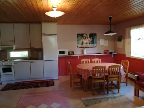 Villa | In-room dining