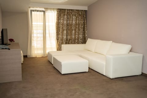 Suite | 1 bedroom, soundproofing, iron/ironing board, free WiFi