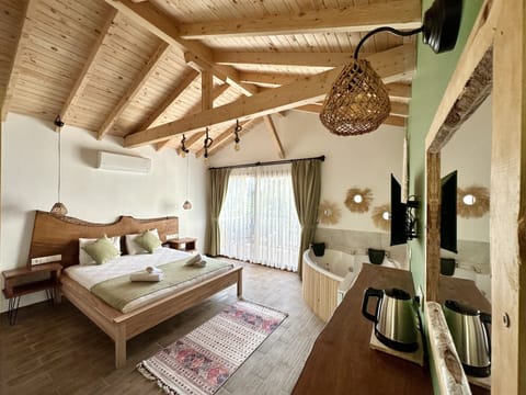 Deluxe Double Room | Premium bedding, down comforters, Select Comfort beds, minibar