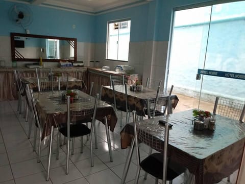 Free buffet breakfast on weekdays