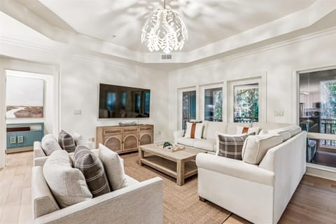 Welcome to 8124 Wendover Dunes!