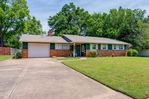 Norman Vacation Rental | 2BR | 2BA | 1,300 Sq Ft | Step-Free Access