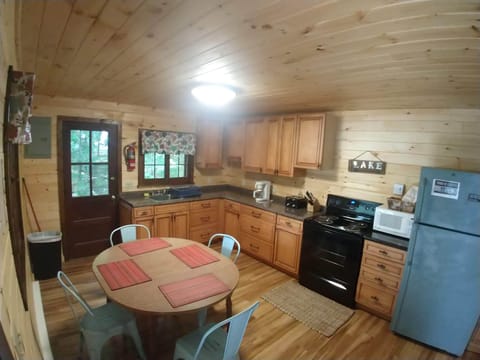 #7 Adirondack Cottage - Kitchen
