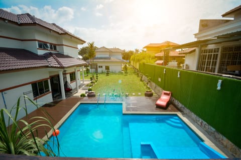 Outdoor pool, pool umbrellas