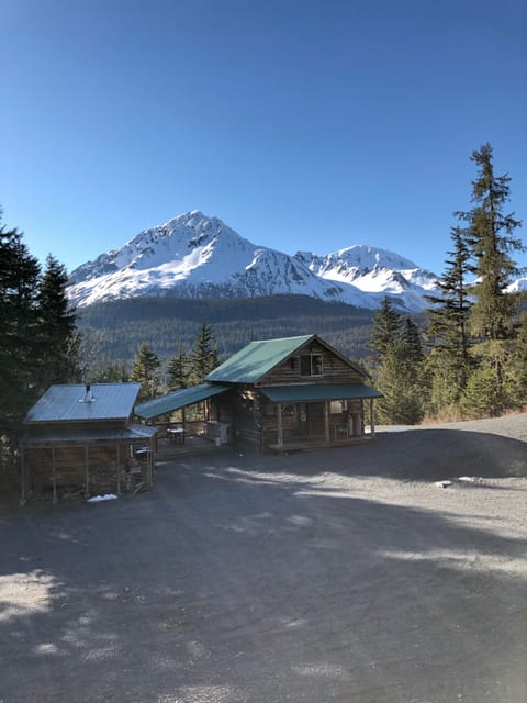 Cabin as viewed from driveway spectacular mountain view of glaciers