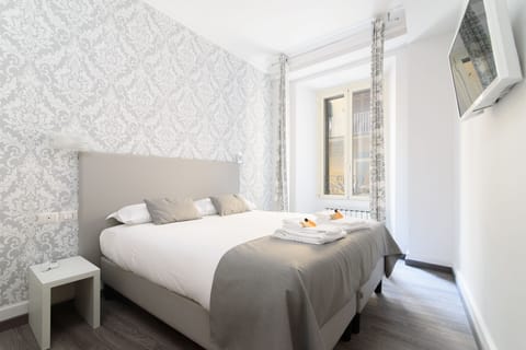 Double Room (4) | Desk, free cribs/infant beds, free WiFi, bed sheets