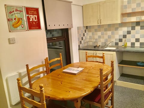 Dining area in kitchen 