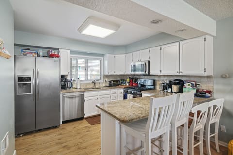4021 Kitchen