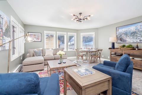 1-Telluride-Etta-Place-101-Living-Dining-v12.jpg