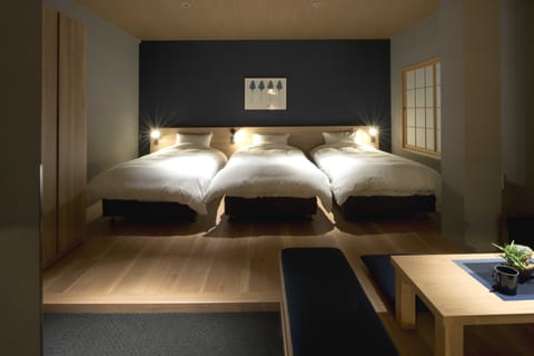 Desk, WiFi (free), bed sheets