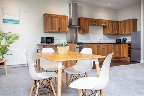 2 bedrooms, individually decorated, individually furnished