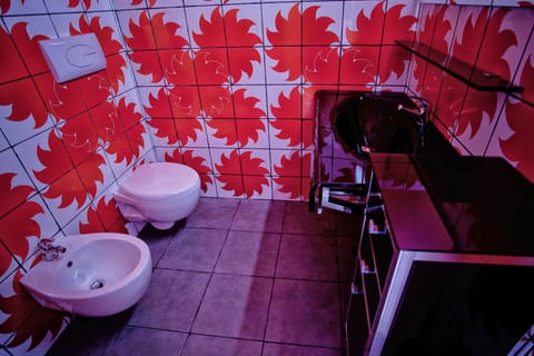 Comfort Room, Non Smoking, City View | Bathroom | Shower, free toiletries, towels