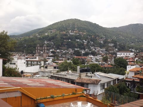 vista a la ciudad desde el balcon