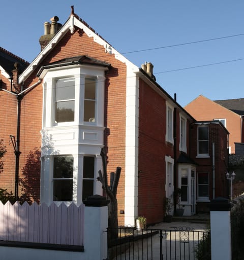 The Pink Door, Holiday Home rental, Ventnor, Isle of Wight