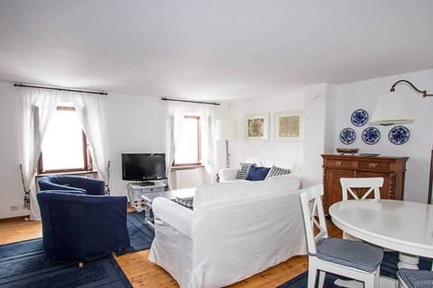Nautical feeling living area
