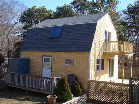 Vineyard Haven Guest House