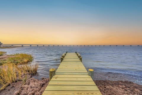 Surf or Sound Realty - 260 - Gone With The Wind - Dock -2