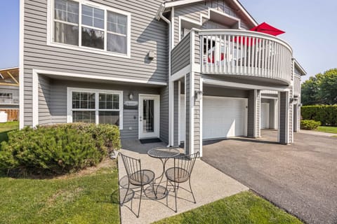 Welcome to Weekend Vibes