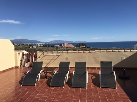 Private solarium. Sun whole day especially lovely in the winter.