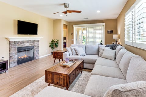 Indio Vacation Rental | 3BR | 3BA | 1,974 Sq Ft | Step-Free Access