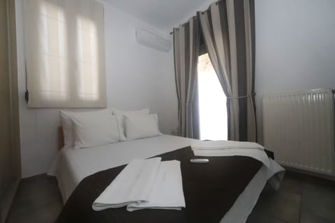 Apartment, 2 Bedrooms | 2 bedrooms, premium bedding, free WiFi, bed sheets