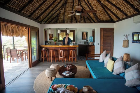 Deluxe Suite, Sea View | In-room safe, individually decorated, individually furnished