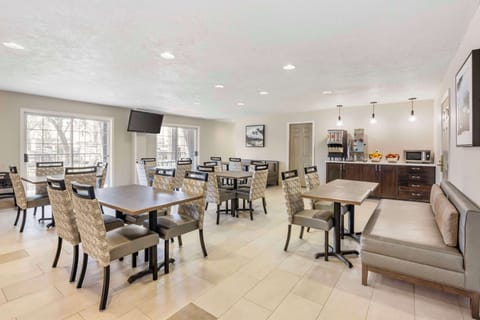 Free continental breakfast