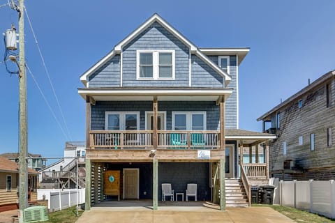 Front Exterior of Ocean Blue