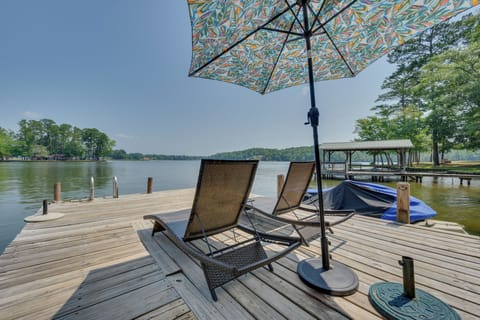 Eatonton Vacation Rental | 2BR | 1BA | 1,000 Sq Ft | Stairs Required to Enter