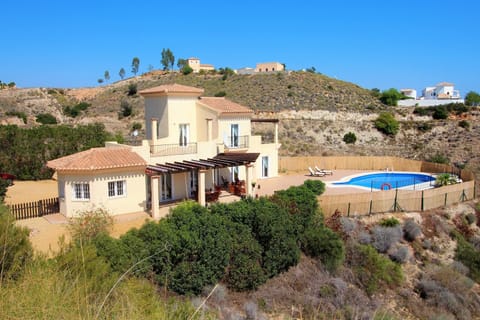 Your lovely holiday home - Villa Pikorua! 